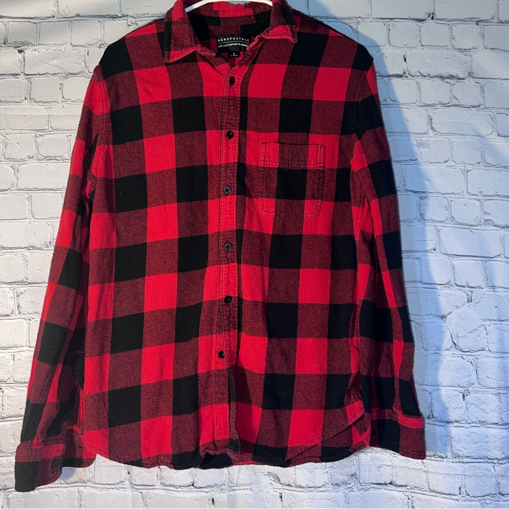 Men's Aeropostale Red Plaid Flannel Button Down in Size M